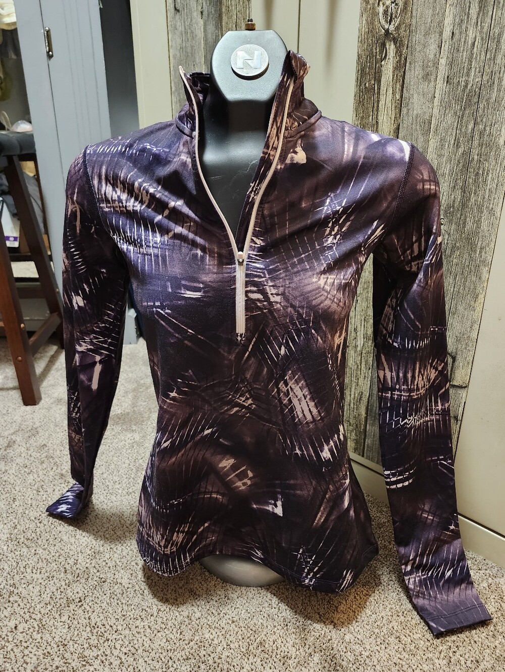 Nike Women’s Purple Abstract Quarter-Zip Performance Pullover Sz S